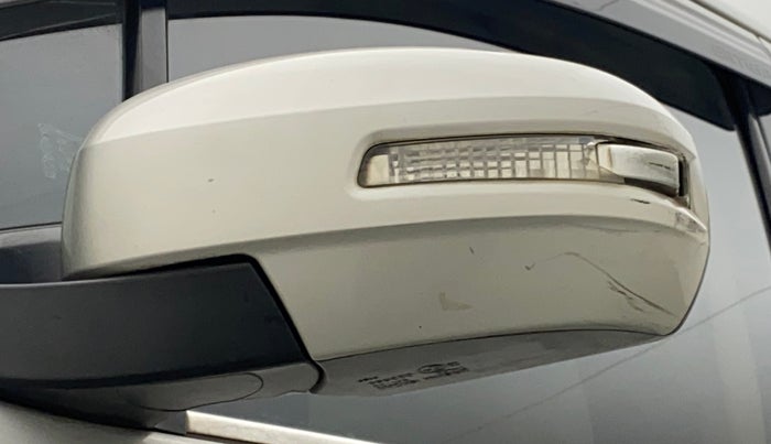2016 Maruti Ertiga VDI SHVS, Diesel, Manual, 1,11,098 km, Left rear-view mirror - Indicator light not working