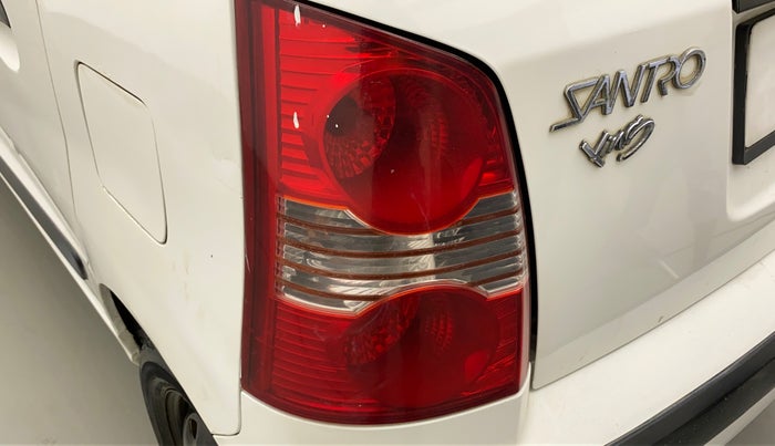2014 Hyundai Santro Xing GLS, Petrol, Manual, 76,161 km, Left tail light - Minor damage