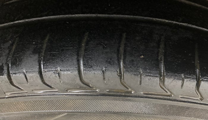 2017 Ford New Figo TITANIUM1.5 DIESEL, Diesel, Manual, 99,258 km, Left Rear Tyre Tread