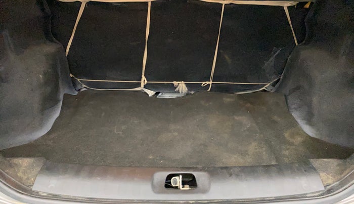 2014 Maruti Swift Dzire VXI, Petrol, Manual, 87,291 km, Boot Inside