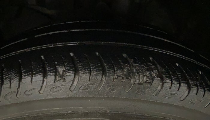2018 Honda Amaze 1.2L I-VTEC VX, Petrol, Manual, 46,456 km, Left Front Tyre Tread