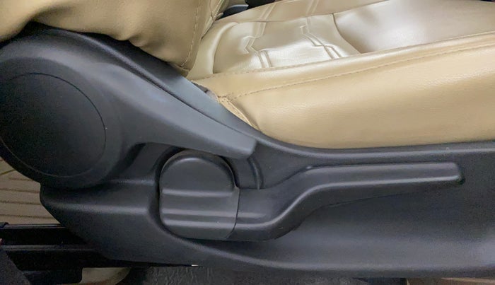 2018 Honda Amaze 1.2L I-VTEC VX, Petrol, Manual, 46,456 km, Driver Side Adjustment Panel