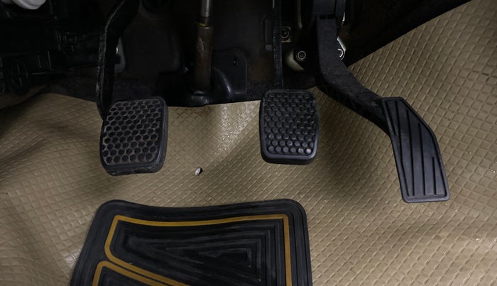 2016 Maruti Alto K10 VXI, Petrol, Manual, 47,586 km, Pedals