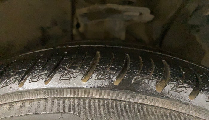 2020 Tata ALTROZ XM PLUS PETROL, Petrol, Manual, 77,454 km, Right Front Tyre Tread