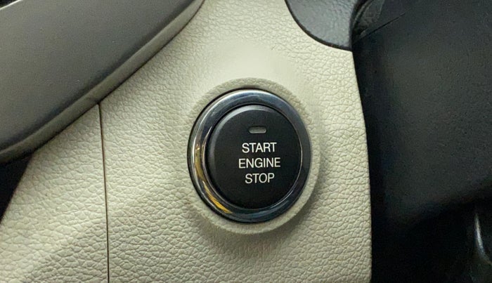 2019 Mahindra XUV300 W8 1.5 DIESEL, Diesel, Manual, 71,169 km, Keyless Start/ Stop Button