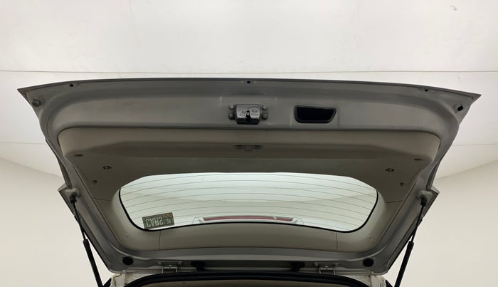 2019 Mahindra XUV300 W8 1.5 DIESEL, Diesel, Manual, 71,169 km, Boot Door Open