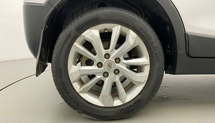 2019 Mahindra XUV300 W8 1.5 DIESEL, Diesel, Manual, 71,169 km, Right Rear Wheel