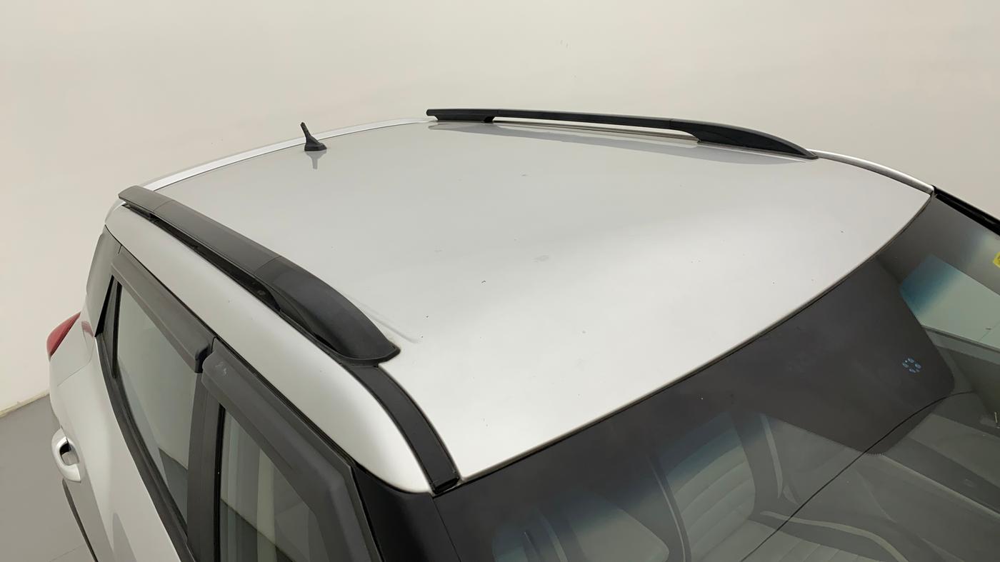 2019 Mahindra XUV300 W8 1.5 DIESEL, CNG, Manual, 71,169 km, Roof