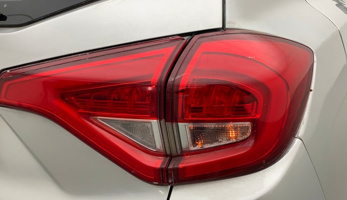 2019 Mahindra XUV300 W8 1.5 DIESEL, Diesel, Manual, 71,169 km, Right tail light - Minor damage