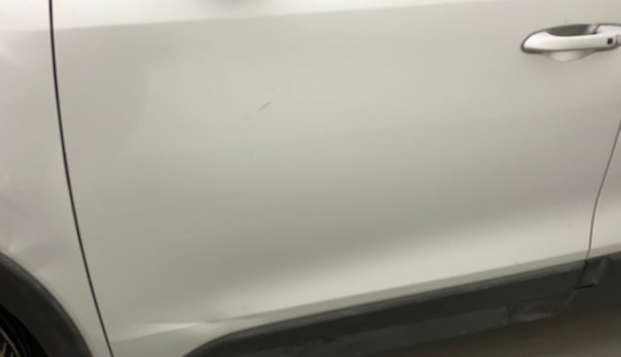 2019 Mahindra XUV300 W8 1.5 DIESEL, Diesel, Manual, 71,169 km, Front passenger door - Slightly dented