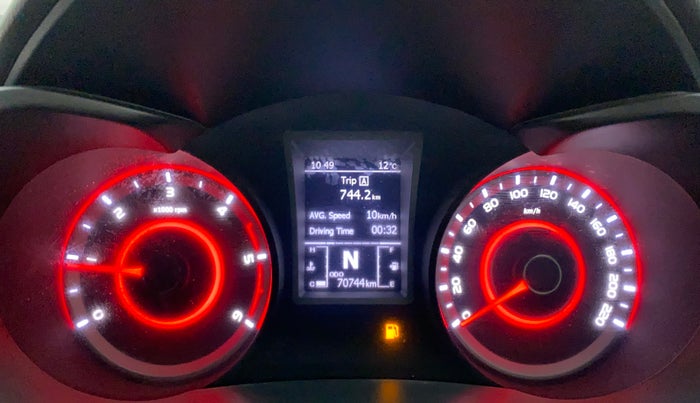 2019 Mahindra XUV300 W8 1.5 DIESEL, Diesel, Manual, 71,169 km, Odometer Image
