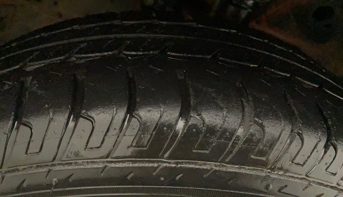 2012 Maruti Wagon R 1.0 VXI, Petrol, Manual, 43,540 km, Right Rear Tyre Tread