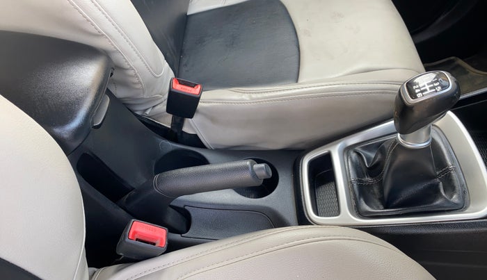 2020 Hyundai VENUE SX 1.0 TURBO, Petrol, Manual, 32,411 km, Gear Lever