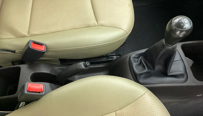 2017 Hyundai Eon ERA PLUS, Petrol, Manual, Gear Lever