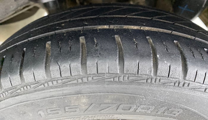 2017 Hyundai Eon ERA PLUS, Petrol, Manual, Left Rear Tyre Tread