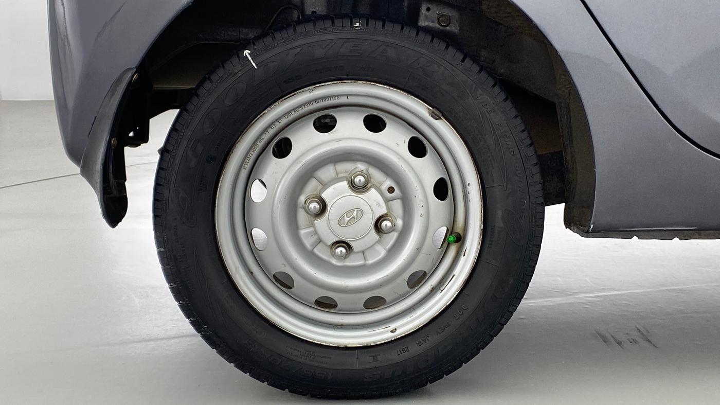 2017 Hyundai Eon ERA PLUS, Petrol, Manual, Right Rear Wheel