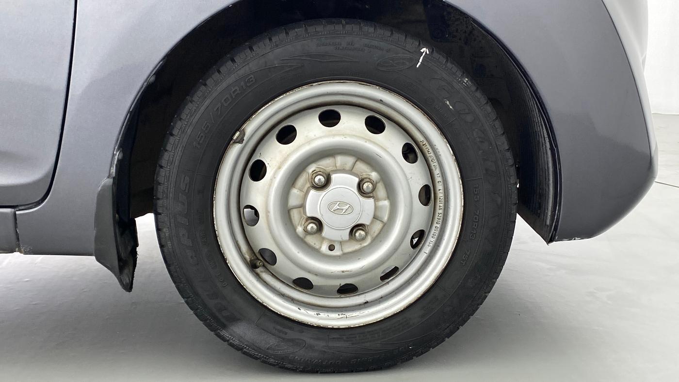2017 Hyundai Eon ERA PLUS, Petrol, Manual, Right Front Wheel