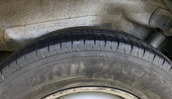 2013 Maruti Wagon R 1.0 LXI CNG, CNG, Manual, 63,165 km, Left Rear Tyre Tread