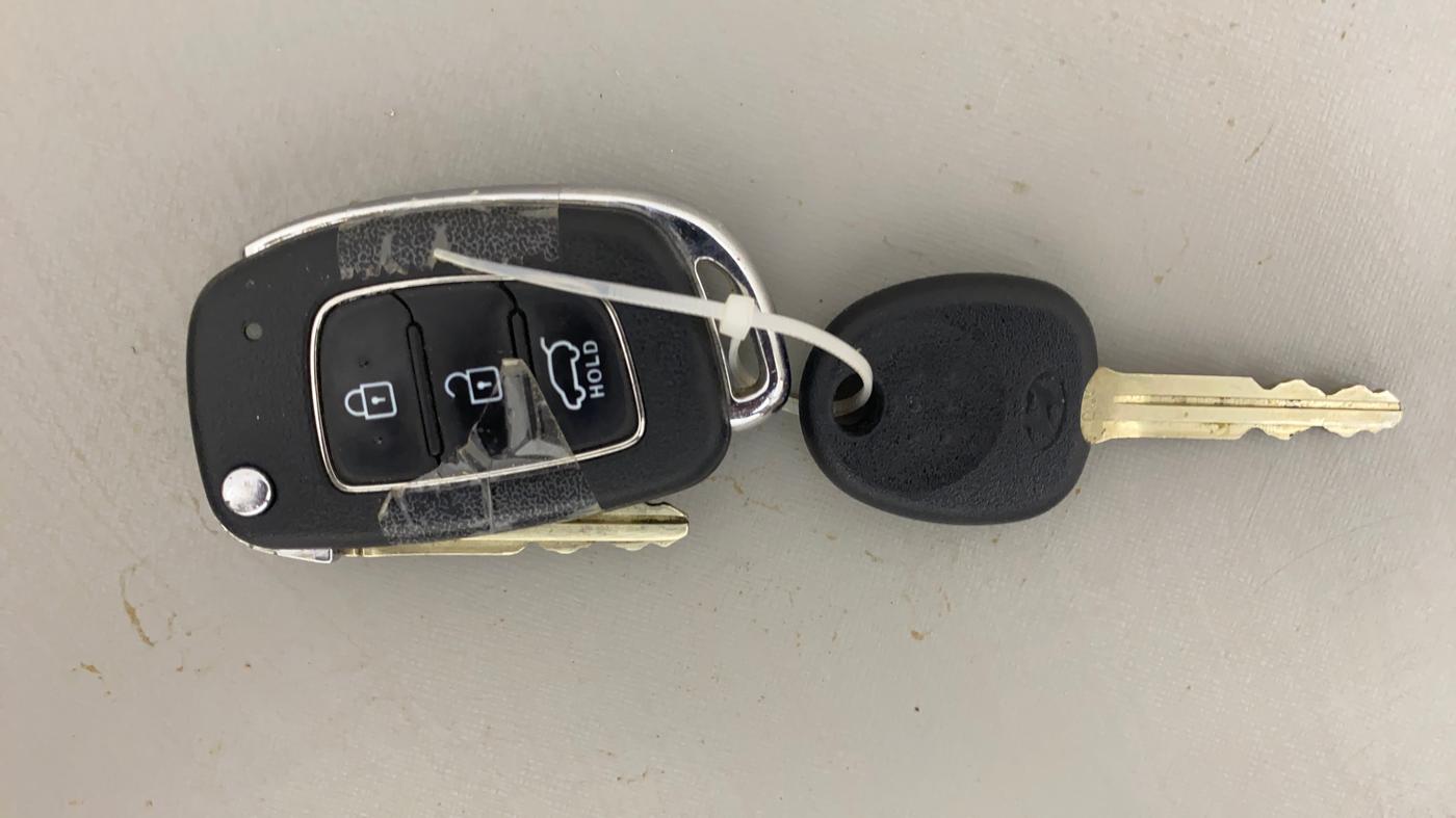 2021 Hyundai VENUE SX 1.5 CRDI, Diesel, Manual, 30,500 km, Key Close Up