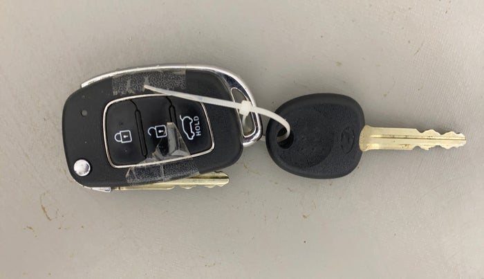 2021 Hyundai VENUE SX 1.5 CRDI, Diesel, Manual, 30,409 km, Key Close Up