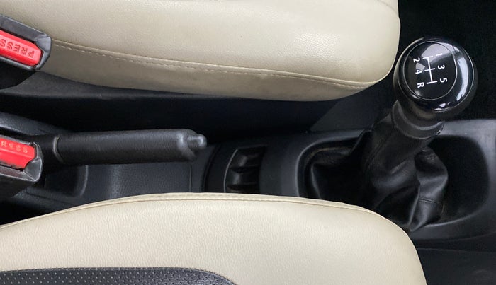2012 Maruti Wagon R 1.0 LXI, Petrol, Manual, 67,527 km, Gear Lever