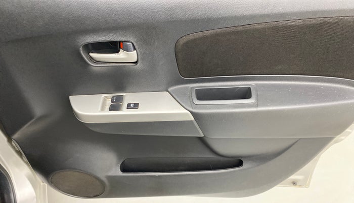 2012 Maruti Wagon R 1.0 LXI, Petrol, Manual, 67,527 km, Driver Side Door Panels Control