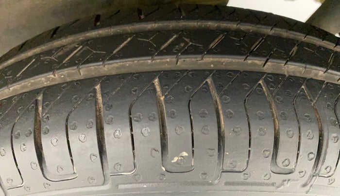 2011 Maruti Wagon R 1.0 LXI, Petrol, Manual, 43,295 km, Left Rear Tyre Tread