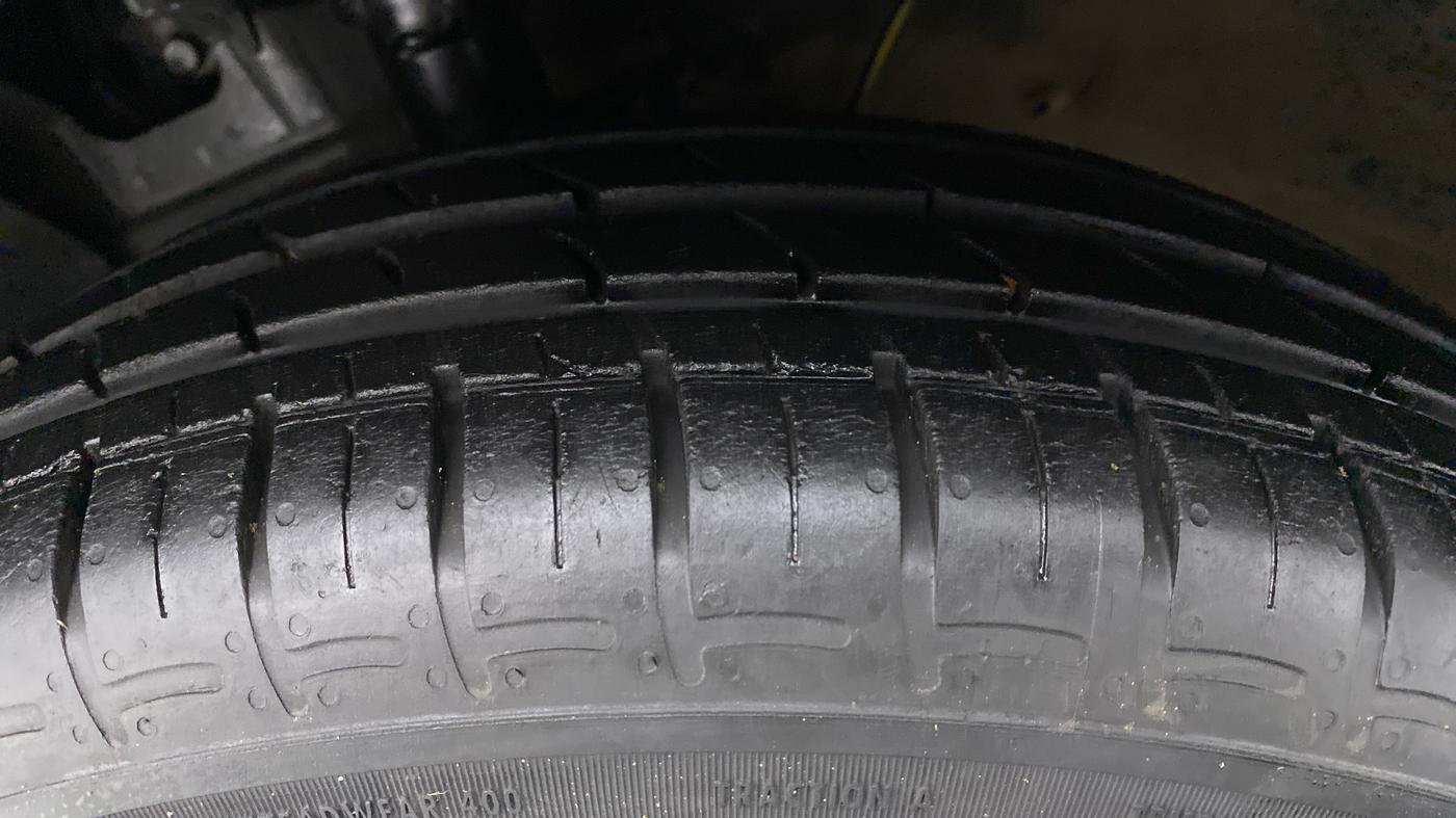 2020 Hyundai GRAND I10 NIOS SPORTZ PETROL, Petrol, Manual, 30,473 km, Left Front Tyre Tread
