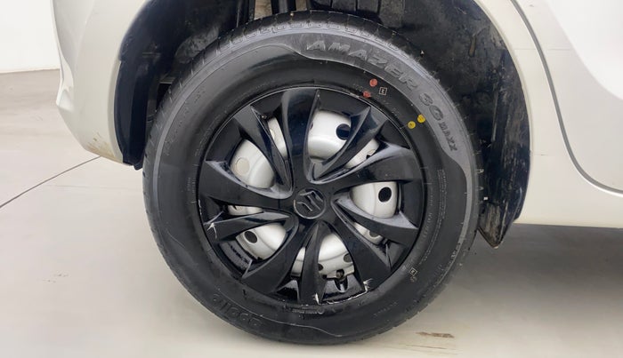 2020 Maruti Swift LXI, Petrol, Manual, 2,297 km, Right Rear Wheel