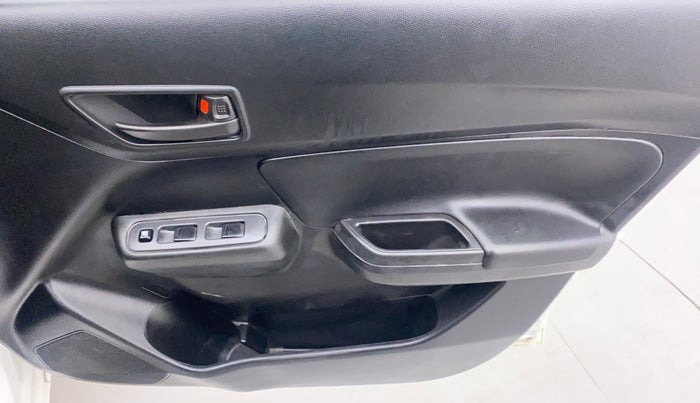 2020 Maruti Swift LXI, Petrol, Manual, 2,297 km, Driver Side Door Panels Control