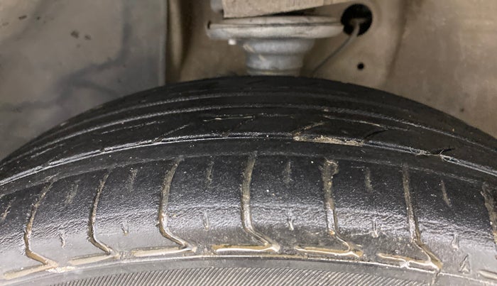 2017 Maruti IGNIS ZETA 1.3 AMT, Diesel, Automatic, 1,05,105 km, Left Front Tyre Tread