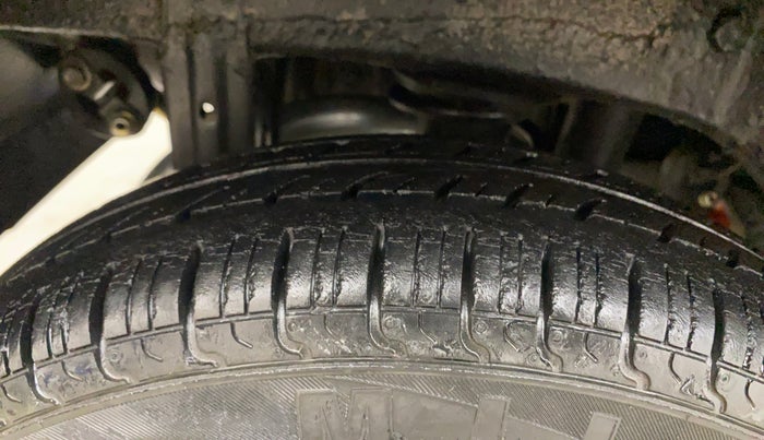 2013 Maruti Alto 800 LXI, Petrol, Manual, 73,393 km, Right Rear Tyre Tread