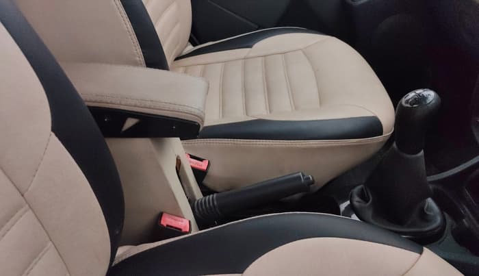 2013 Renault Duster RXL PETROL, Petrol, Manual, 90,873 km, Gear Lever