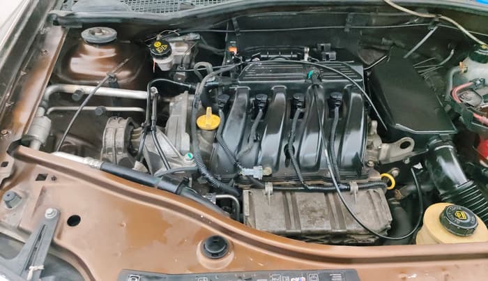 2013 Renault Duster RXL PETROL, Petrol, Manual, 90,873 km, Engine View - Right