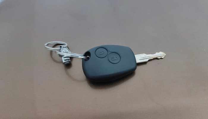 2013 Renault Duster RXL PETROL, Petrol, Manual, 90,873 km, Key Close Up