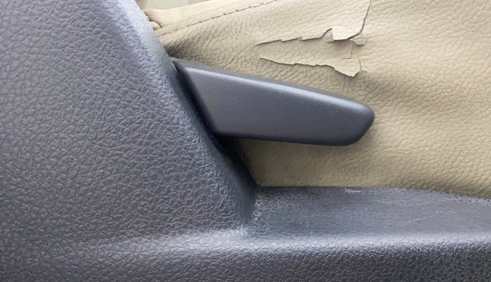 2014 Nissan Terrano XL (P), Petrol, Manual, 77,126 km, Driver Side Adjustment Panel