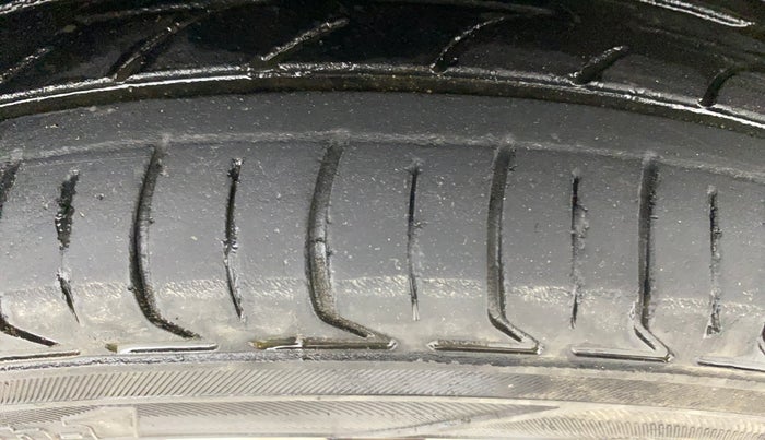 2018 Tata Tiago XZA PETROL, Petrol, Automatic, 99,435 km, Right Front Tyre Tread