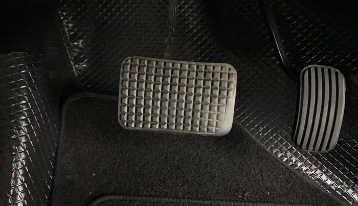 2018 Tata Tiago XZA PETROL, Petrol, Automatic, 99,435 km, Pedals