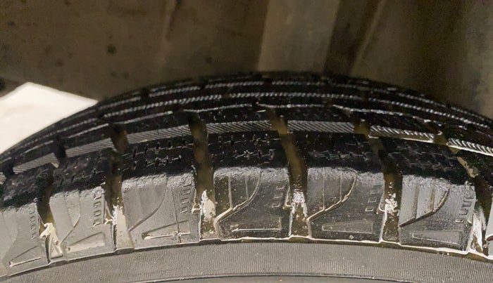 2016 Renault Kwid RXT 0.8, Petrol, Manual, 43,670 km, Right Rear Tyre Tread