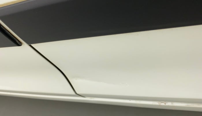 2012 Maruti Swift VXI, Petrol, Manual, 61,377 km, Rear left door - Slightly dented