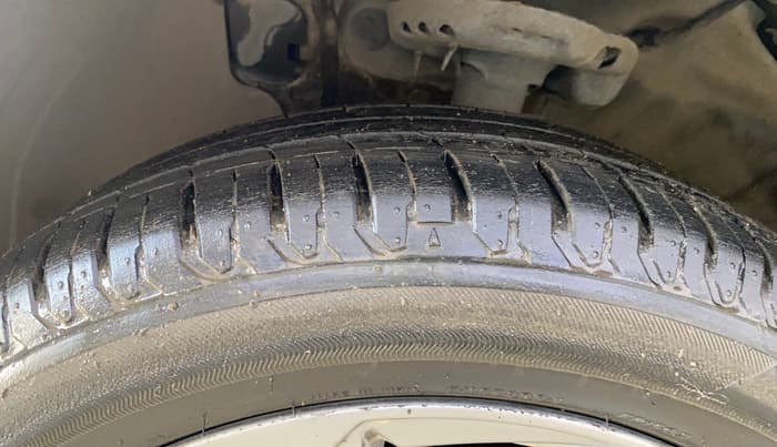 2022 Hyundai Verna SX 1.5 VTVT, Petrol, Manual, 23,164 km, Left Front Tyre Tread