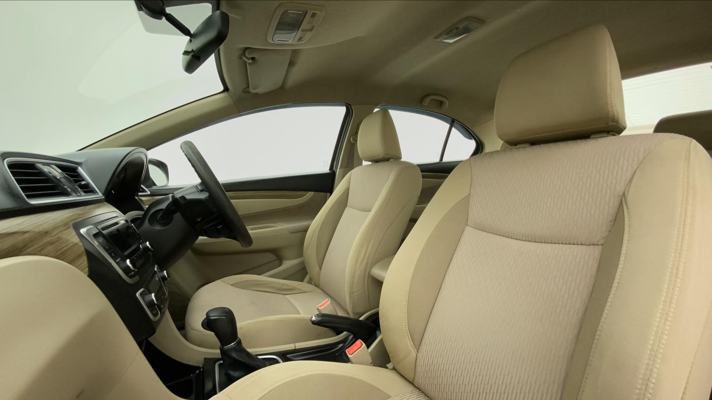 2019 Maruti Ciaz DELTA AT 1.5 SHVS PETROL, Petrol, Automatic, 69,022 km, Right Side Front Door Cabin