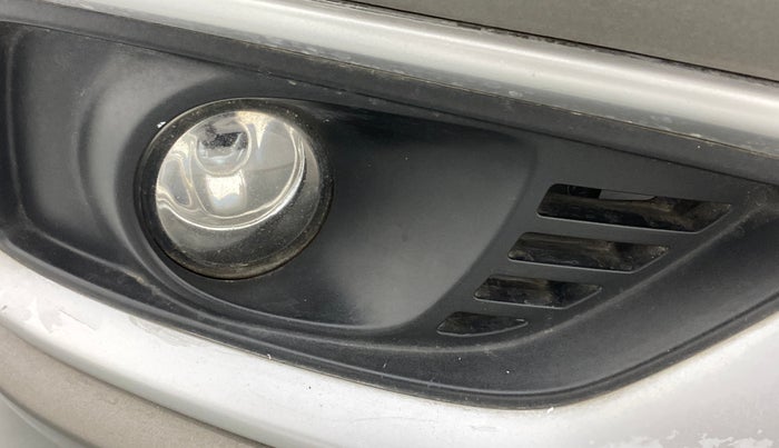 2019 Maruti Ciaz DELTA AT 1.5 SHVS PETROL, Petrol, Automatic, 69,022 km, Right fog light - Not working