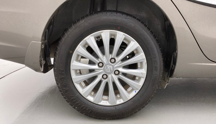 2019 Maruti Ciaz DELTA AT 1.5 SHVS PETROL, Petrol, Automatic, 69,022 km, Right Rear Wheel