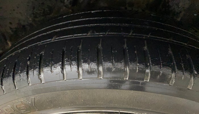 2012 Honda City 1.5L I-VTEC S MT, Petrol, Manual, 1,47,423 km, Left Rear Tyre Tread