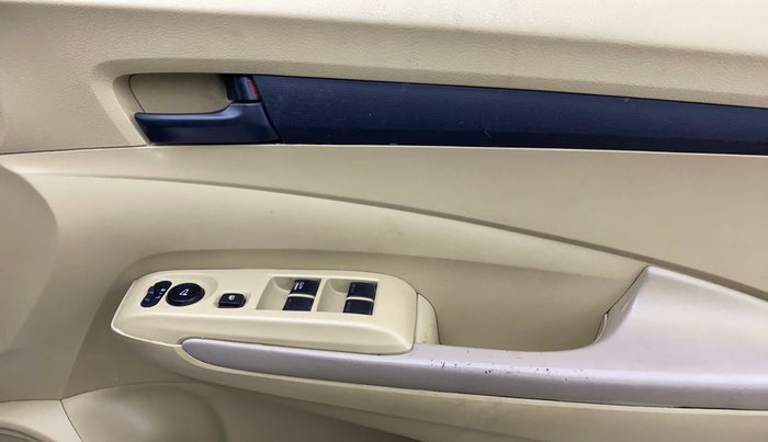 2012 Honda City 1.5L I-VTEC S MT, Petrol, Manual, 1,47,423 km, Driver Side Door Panels Control