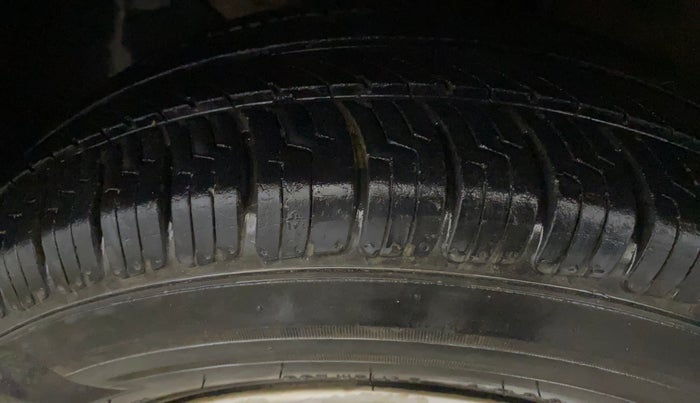 2017 Hyundai Elite i20 SPORTZ 1.2, Petrol, Manual, 71,535 km, Left Front Tyre Tread