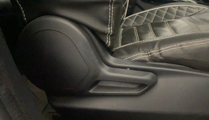 2024 Tata NEXON SMART+ 1.2 PETROL, Petrol, Manual, 27,437 km, Driver Side Adjustment Panel