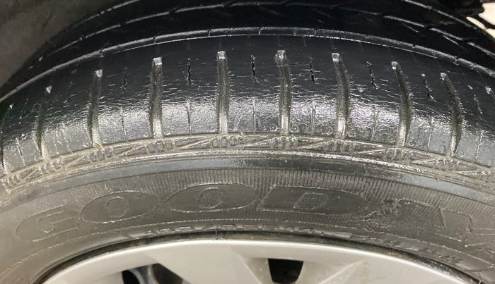 2016 Hyundai Grand i10 MAGNA 1.2 KAPPA VTVT, Petrol, Manual, 17,104 km, Left Rear Tyre Tread