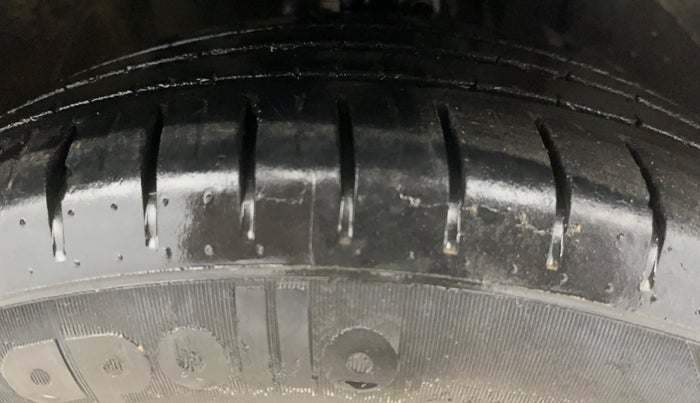 2019 Maruti Baleno ALPHA PETROL 1.2, Petrol, Manual, 43,777 km, Right Front Tyre Tread